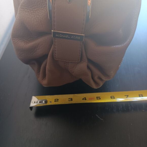 Michael Kors Portland Brown Leather Hobo Bag with Gold Hardware and MK Bag Charm - Picture 8 of 10